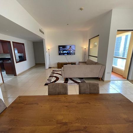 Seaview Beach Hostel Jbr - Walk To Beach - Gym - Pool - Metro Station Dubai Exterior photo