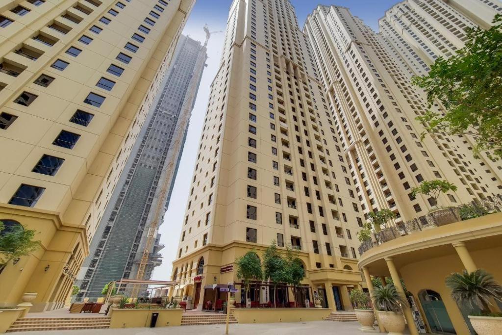 Seaview Beach Hostel Jbr - Walk To Beach - Gym - Pool - Metro Station Dubai Exterior photo
