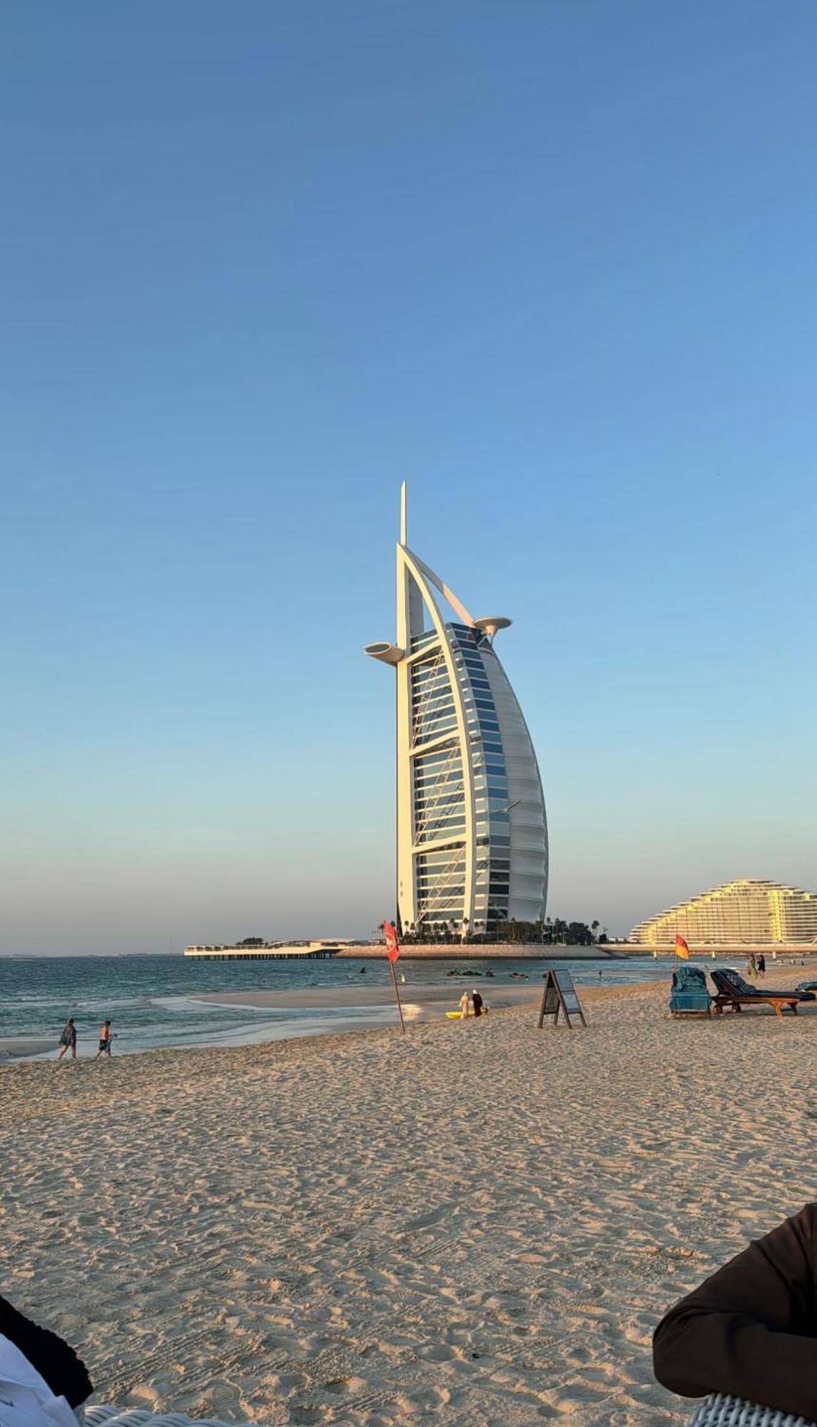 Seaview Beach Hostel Jbr - Walk To Beach - Gym - Pool - Metro Station Dubai Exterior photo